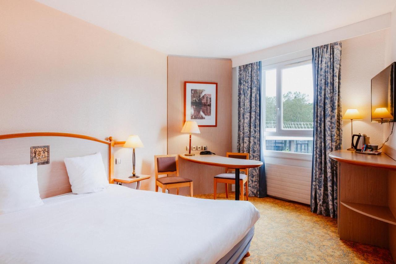 Mercure Nevers Pont De Loire Exteriör bild